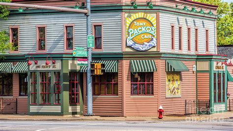 Tony packo's cafe - Packo’s was also mentioned in six episodes of M*A*S*H by Corporal Klinger, played by Toledo native Jamie Farr. Photos of the cast and their signed buns can be seen hanging on the walls of the Original Tony Packo’s Restaurant. 50 Years – 82 Musicians. Eighty-two musicians—30 full-timers and 52 subs—have been …